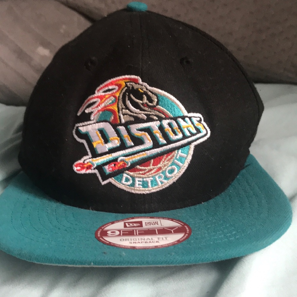 Vintage Detroit Pistons SnapBack